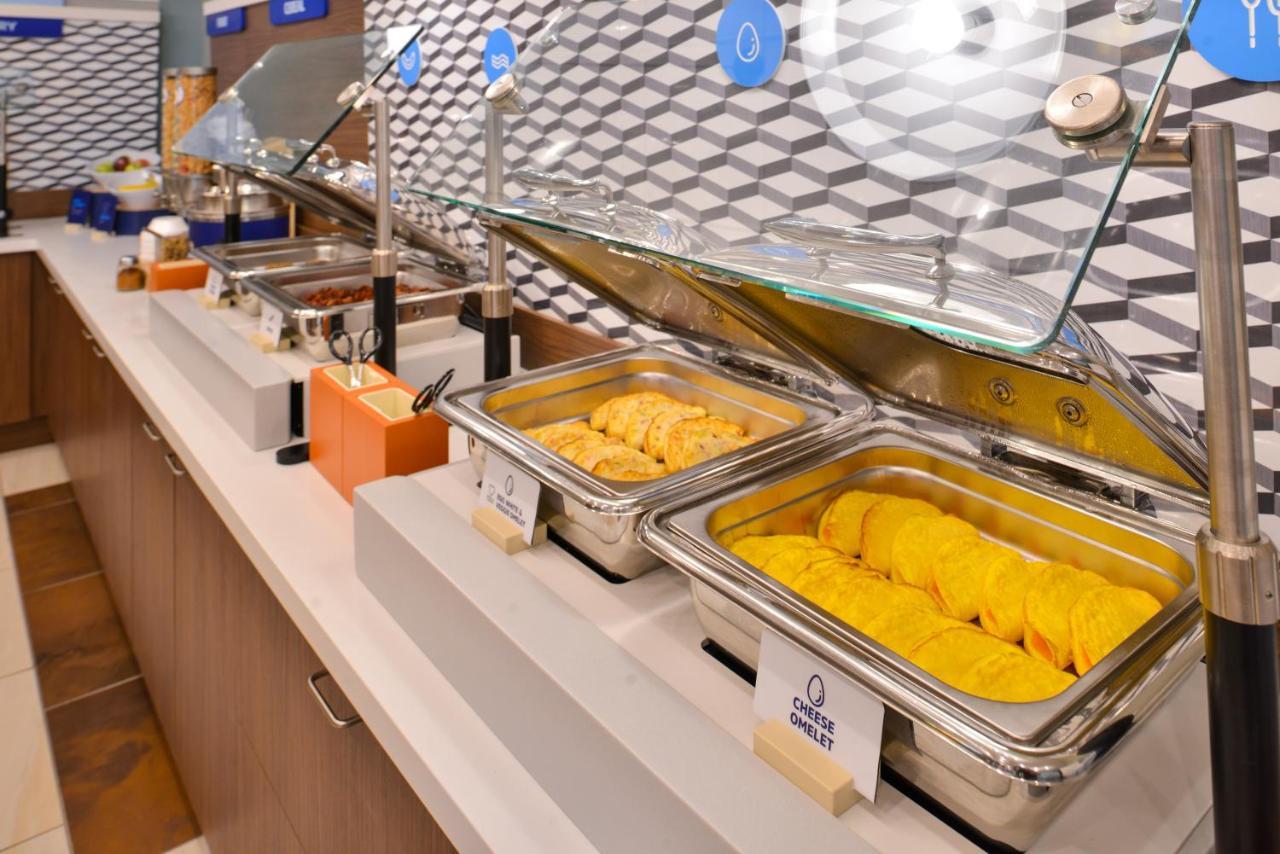 Holiday Inn Express & Suites Charlottesville By Ihg Extérieur photo
