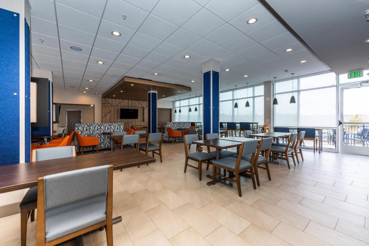 Holiday Inn Express & Suites Charlottesville By Ihg Extérieur photo