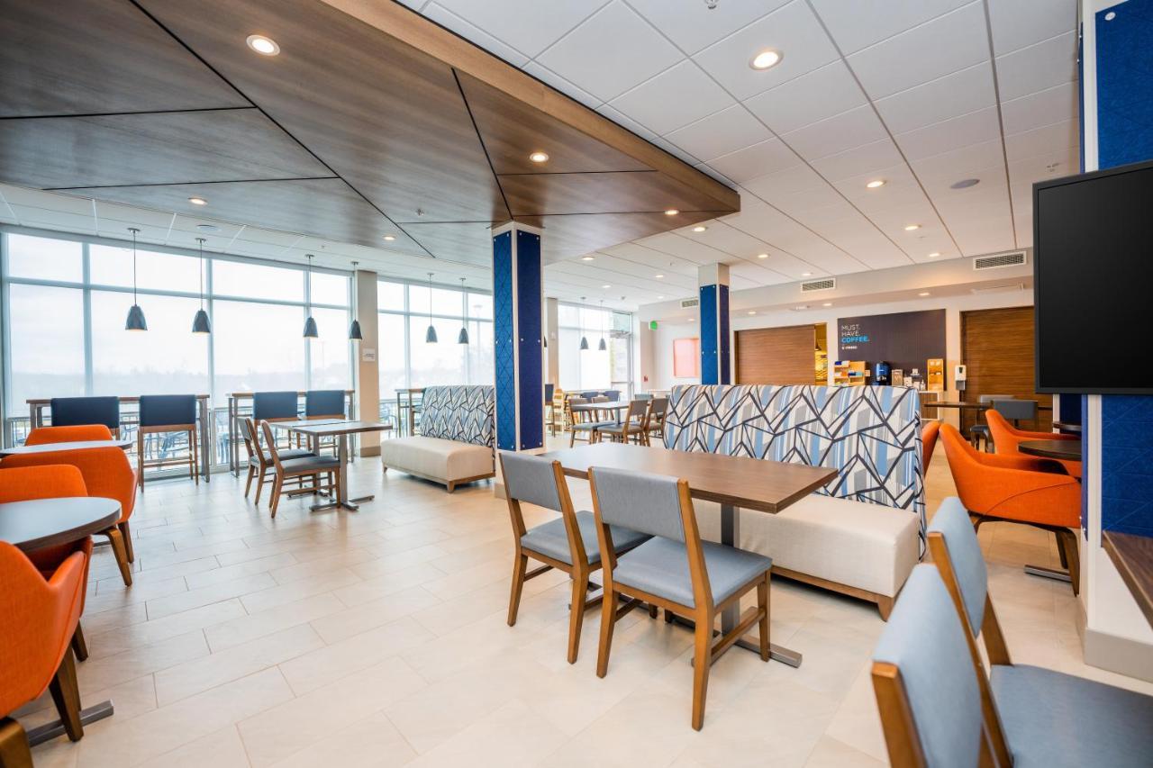 Holiday Inn Express & Suites Charlottesville By Ihg Extérieur photo